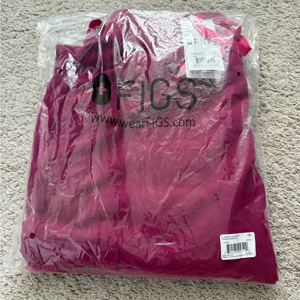 FIGS Scrubs BNWT Zamora & Catarina in dark magenta set - Picture 8 of 8
